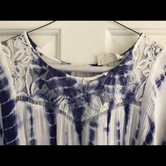 Blue and white tie dye shirt - Picture 2 of 4